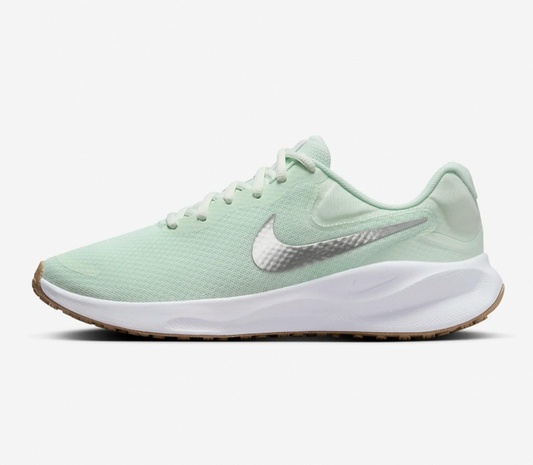 Nike Revolution 7